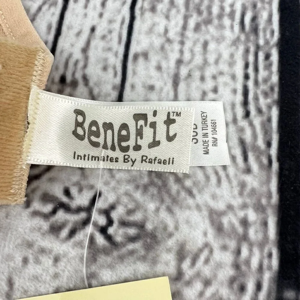 Rafaeli  Benefit Bra Size 36B Nude Wire Free‎